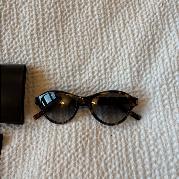 Saint Laurent Tortoise Sunglasses in “Sunset” - Picture 5 of 9